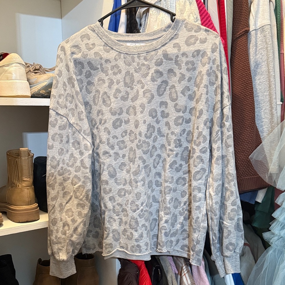 Mud Pie Gray Animal Print Men's Crewneck Sweater